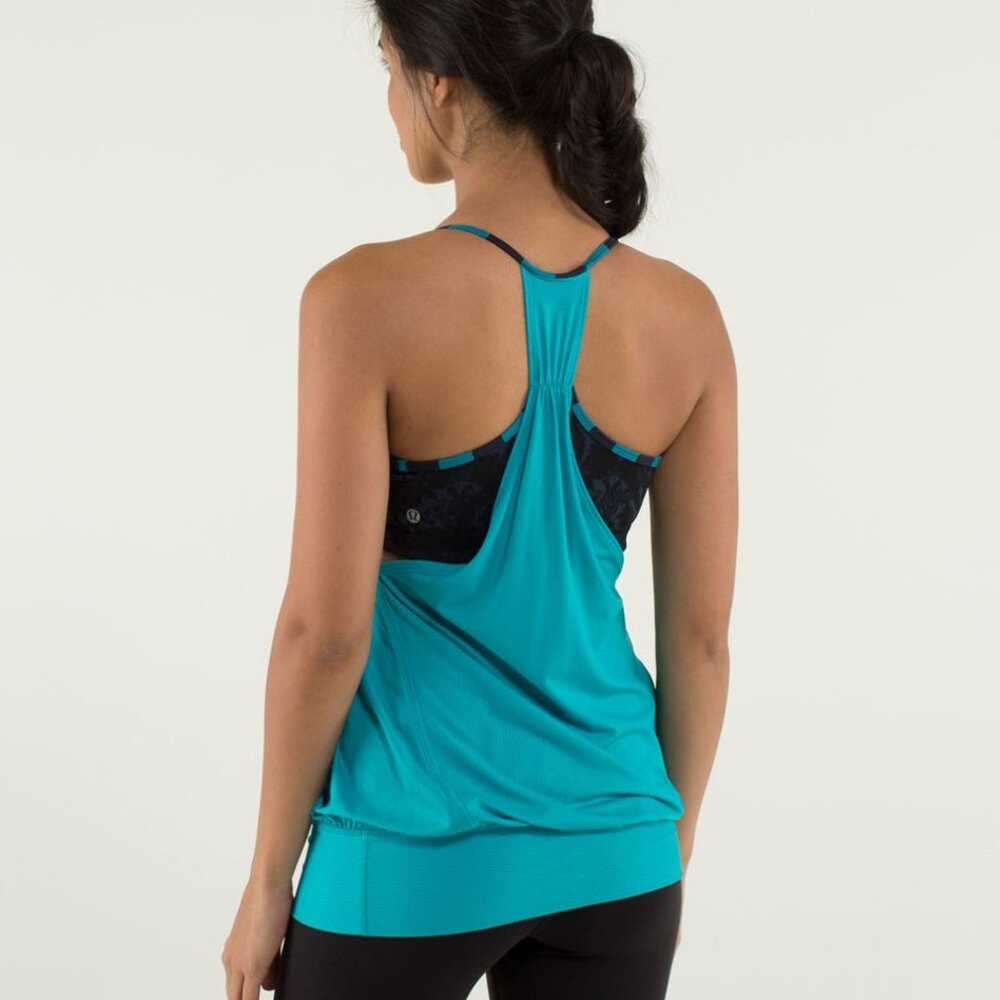 Lululemon No Limits Tank Surge / Beautiful Baroque Inkwell / Micro Macro Stripe